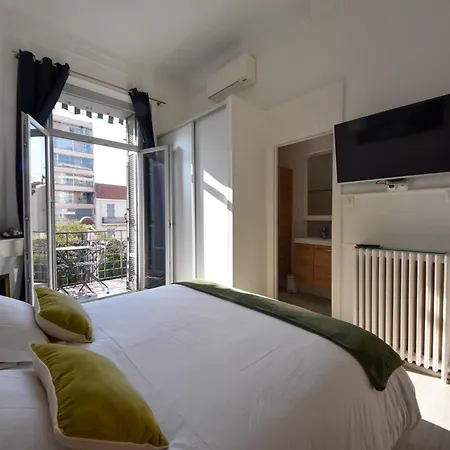 Bourgeois 3ch, 2sdb, Terrasse 70m2, Palais A 400m Apartment Cannes