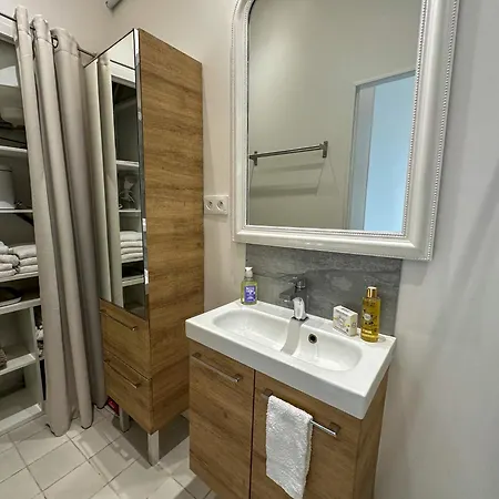 Bourgeois 3br - Terrace, Walk To Croisette And Palais