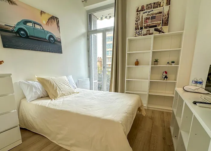 Bourgeois 3ch, 2sdb, Terrasse 70m2, Palais A 400m *